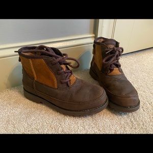 Boys Ugg boots., size 2, VGUC